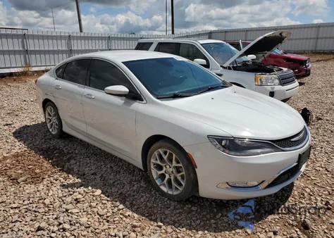 2015 Chrysler 200 C z USA, uszkodzony, nr VIN 1C3CCCEG3FN643258